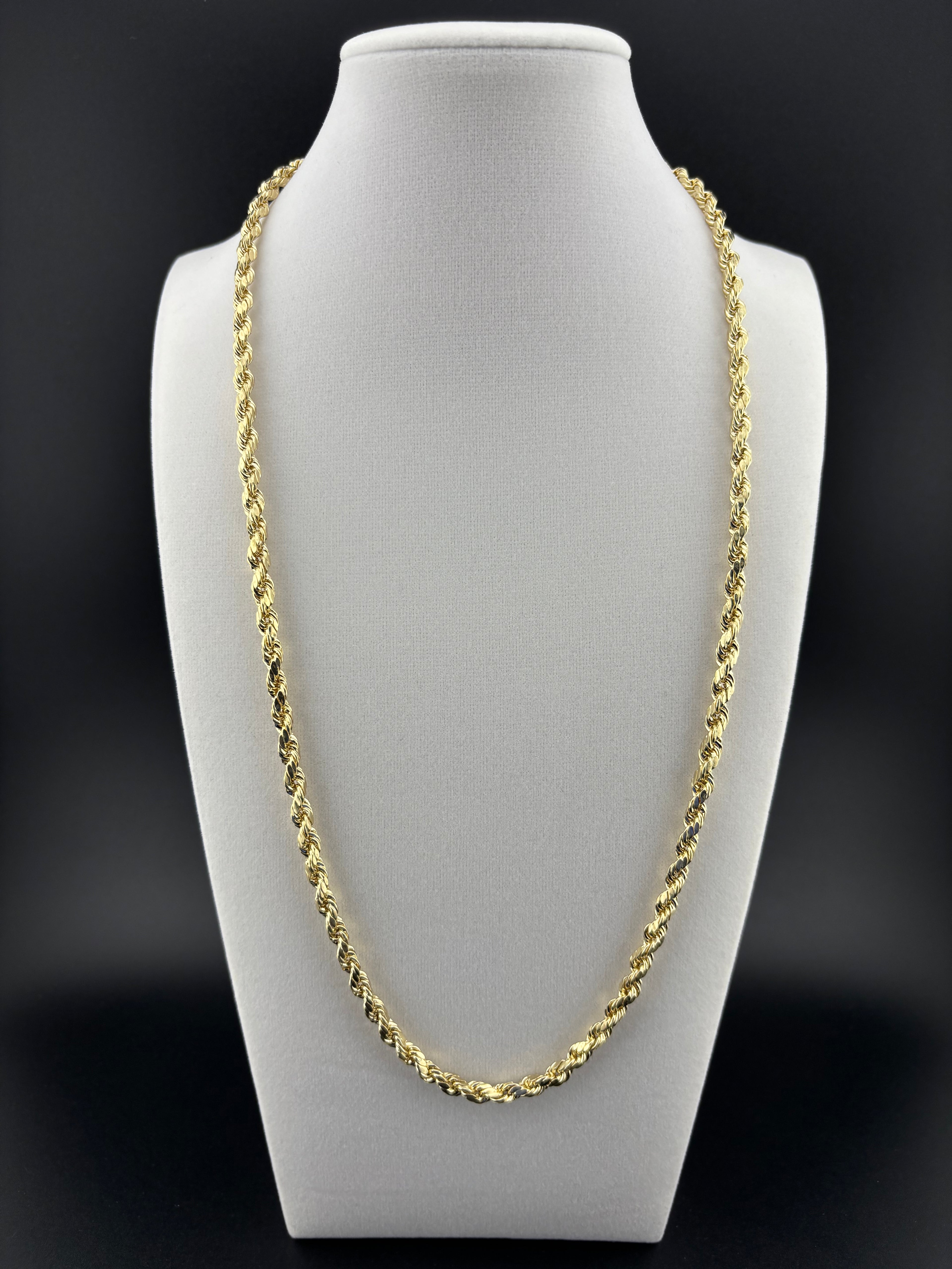 Cadena de Oro 10k estilo Rope Semisolida