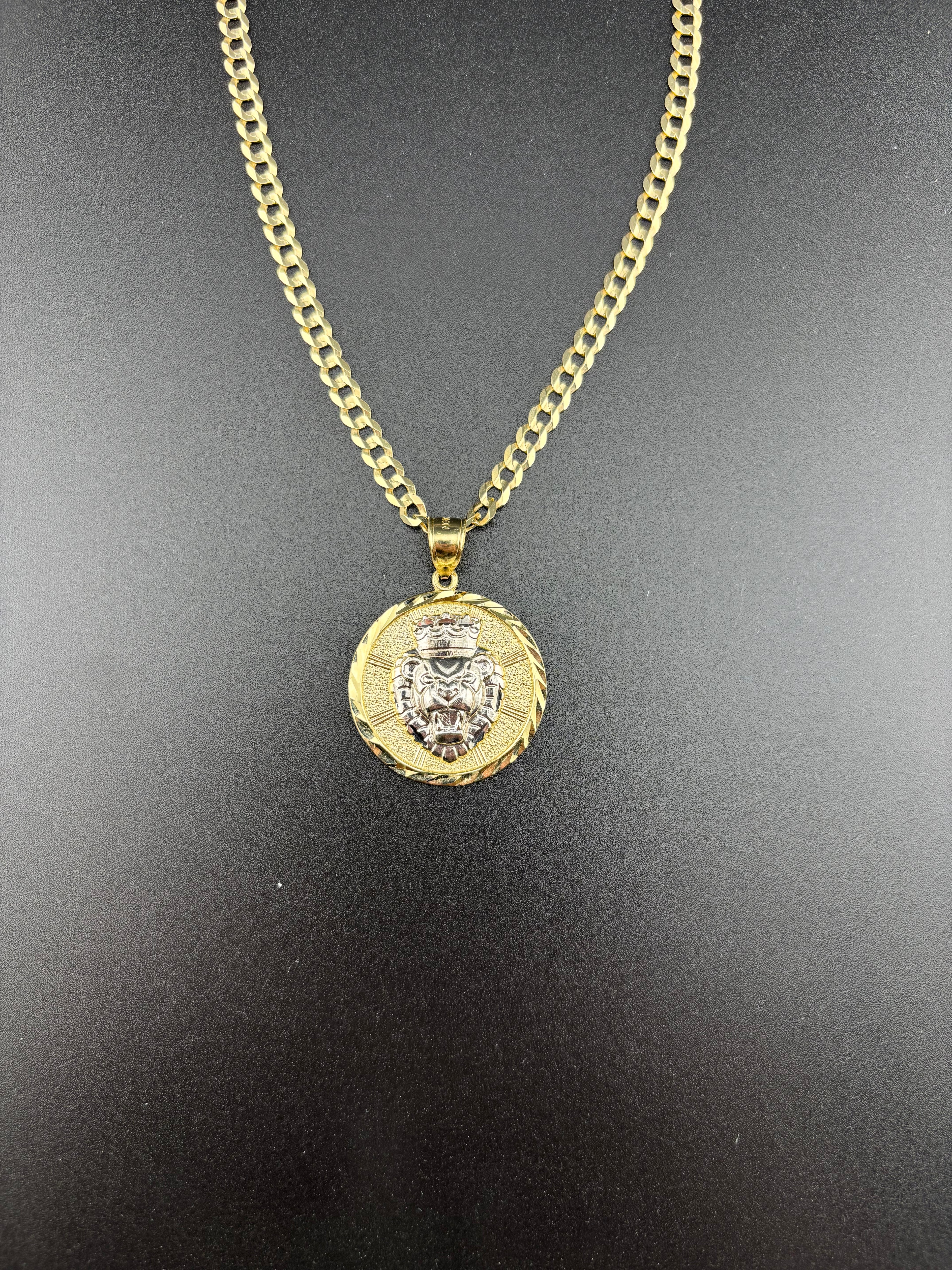 Cadena de Oro 10k estilo Corte de Brillo con Dije de León