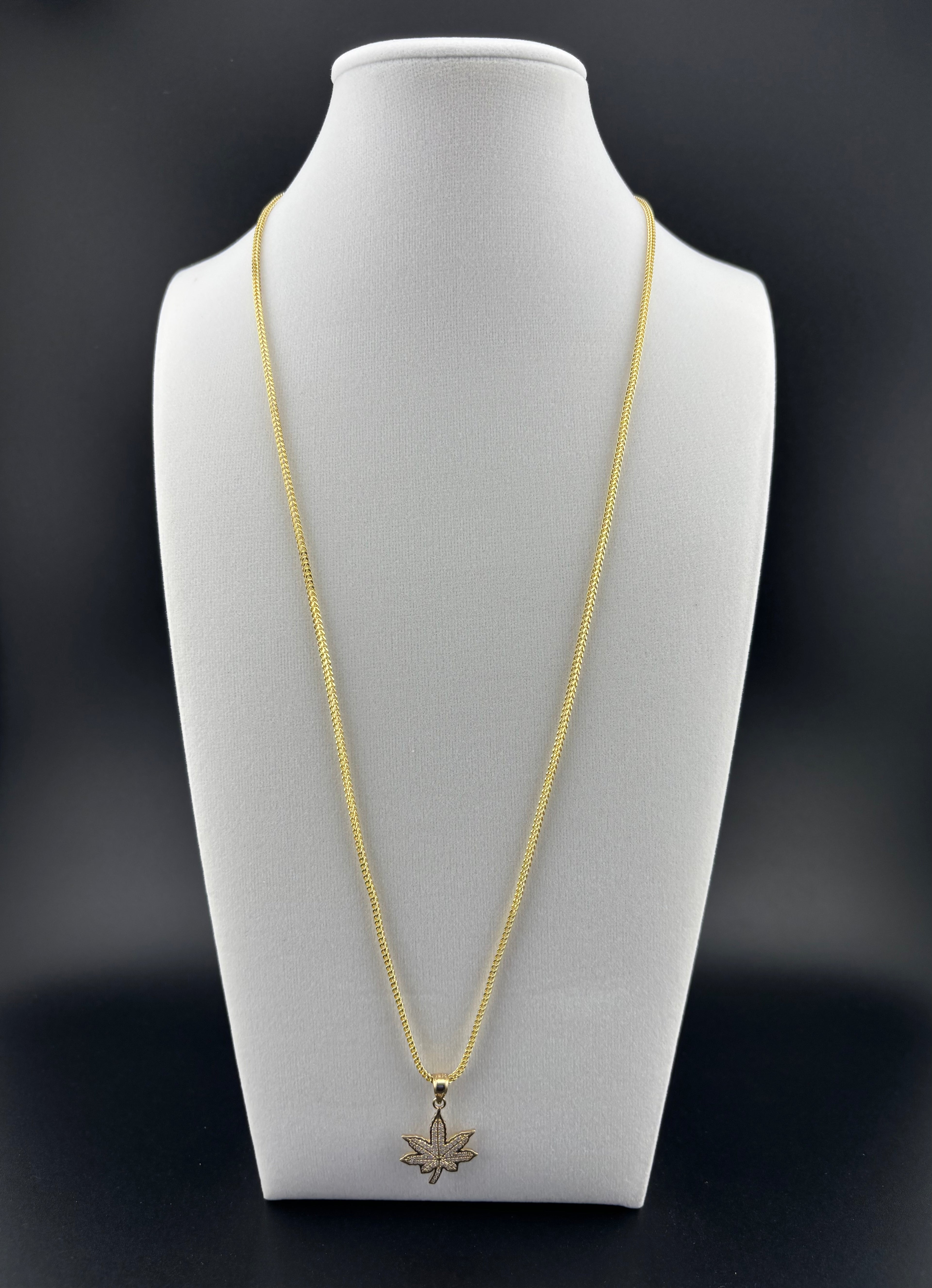 Cadena de Oro 10k estilo Franco con Dije de Hoja de Mariguana