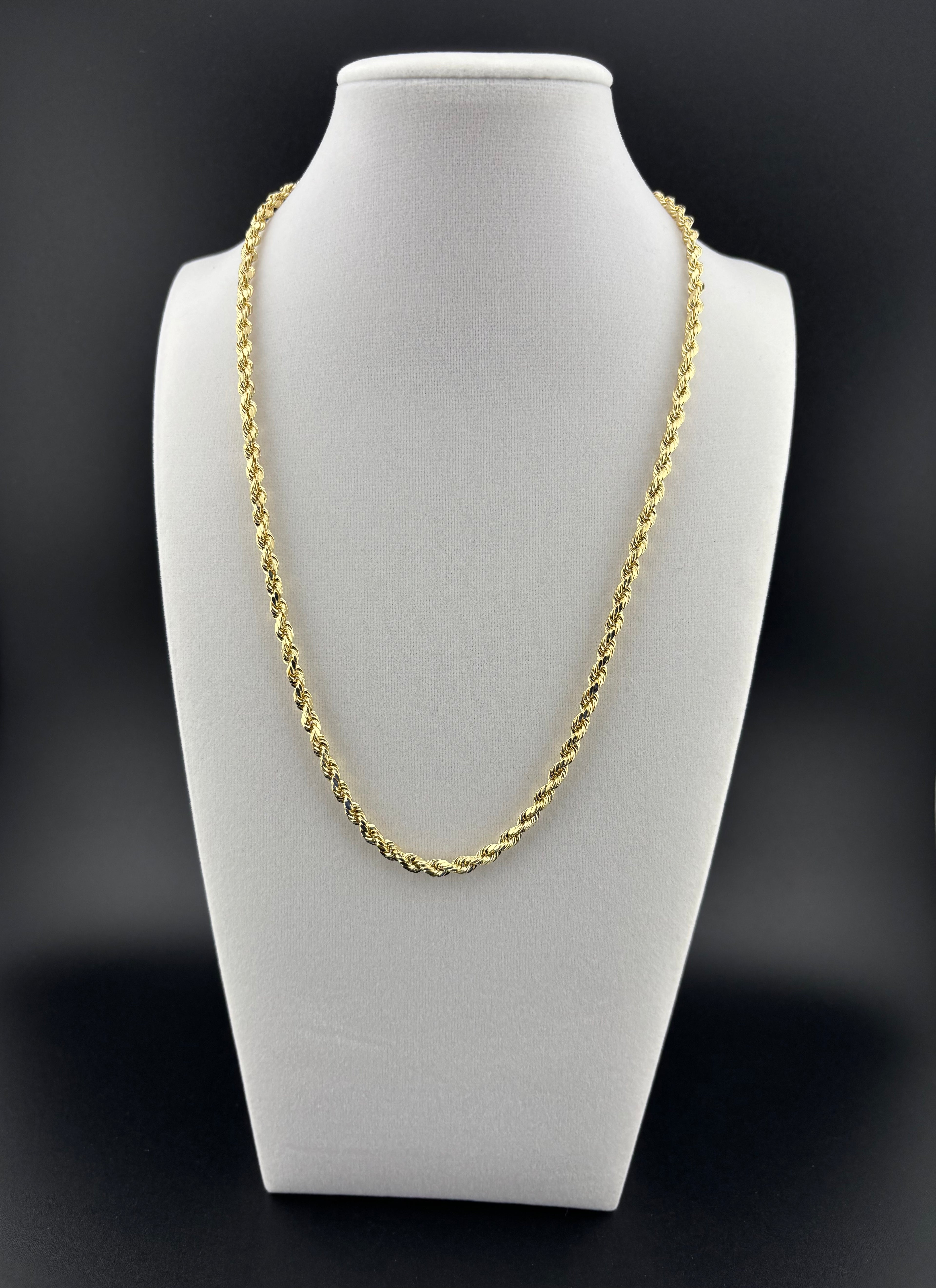 Cadena de Oro 10k estilo Rope Semisolida