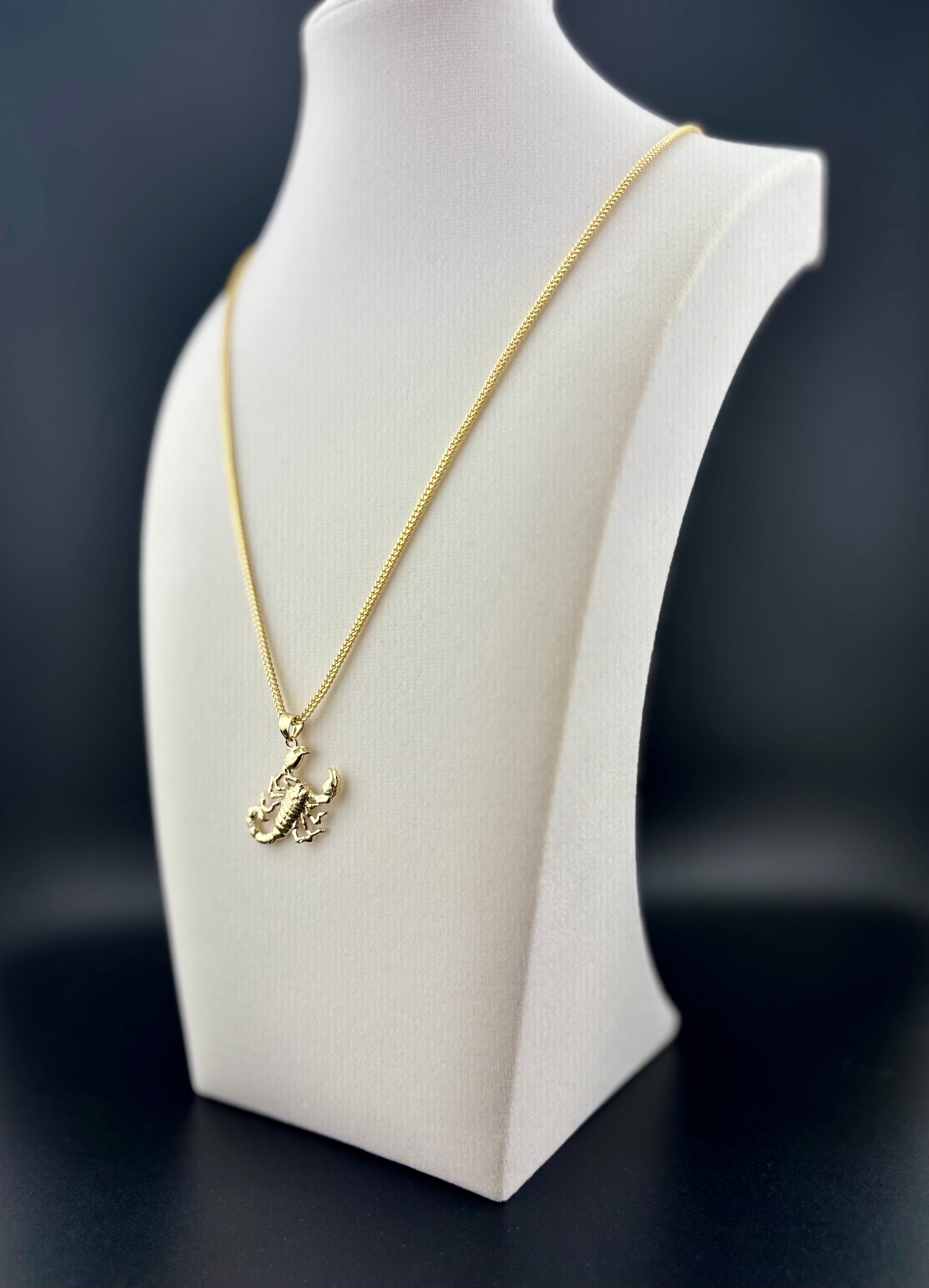 Cadena Oro 10k estilo Franco Con Dije de Escorpión