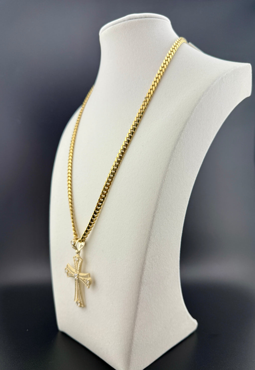 Cadena Cubana con Dije de Cruz