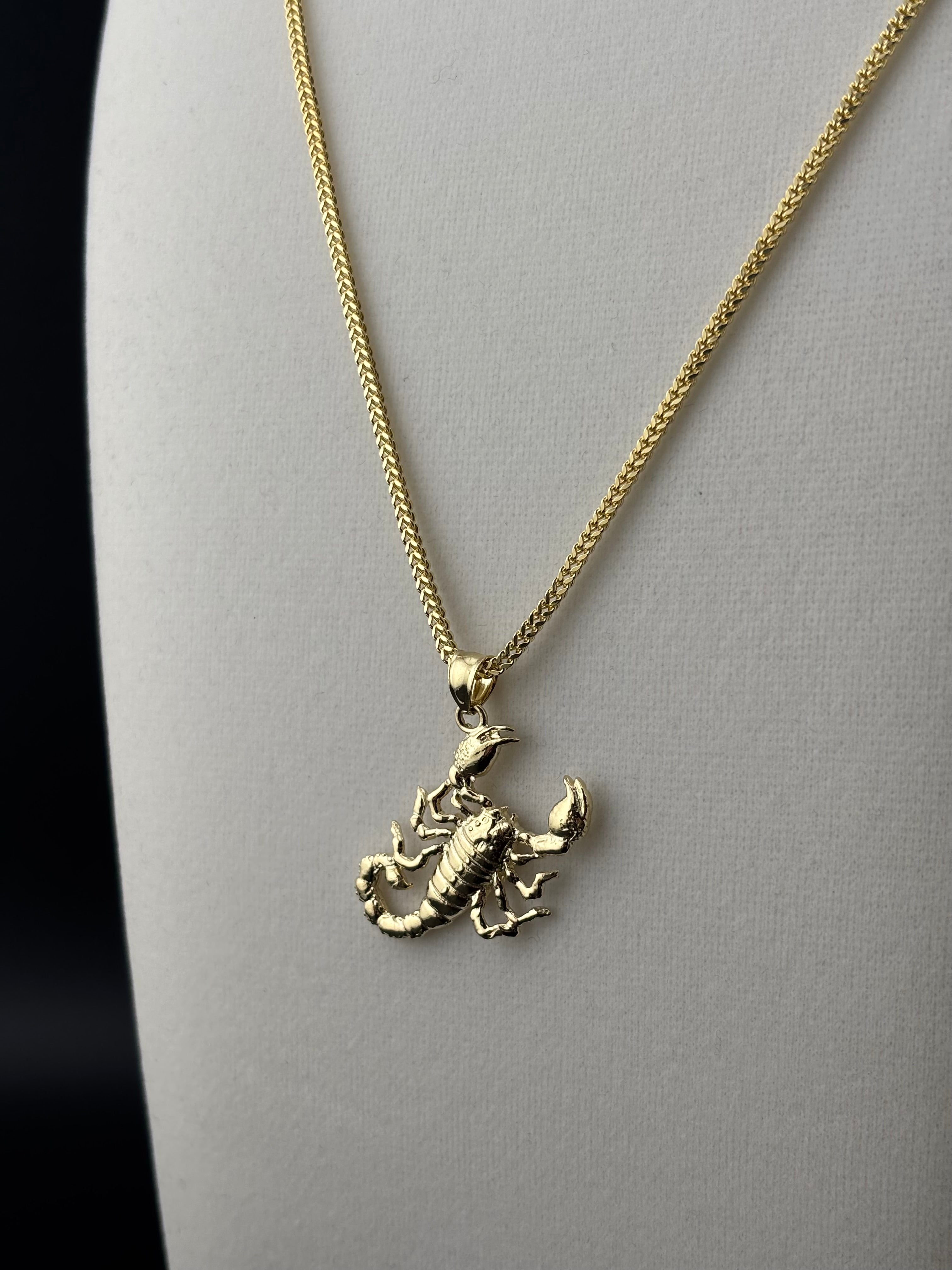 Cadena Oro 10k estilo Franco Con Dije de Escorpión