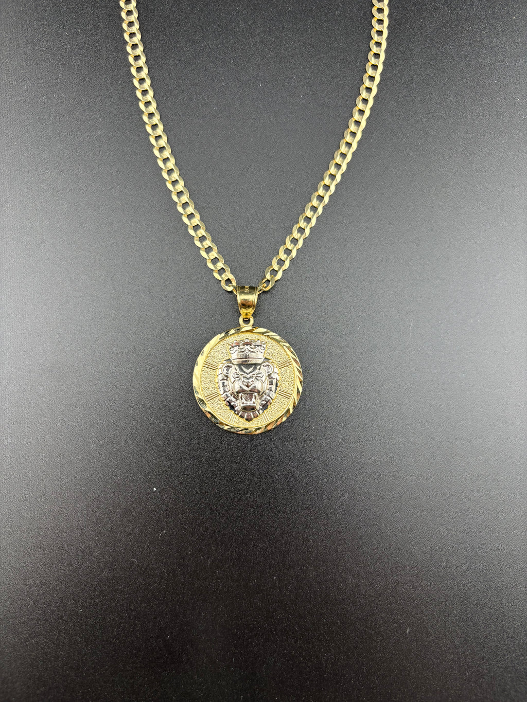 Cadena de Oro 10k estilo Corte de Brillo con Dije de León