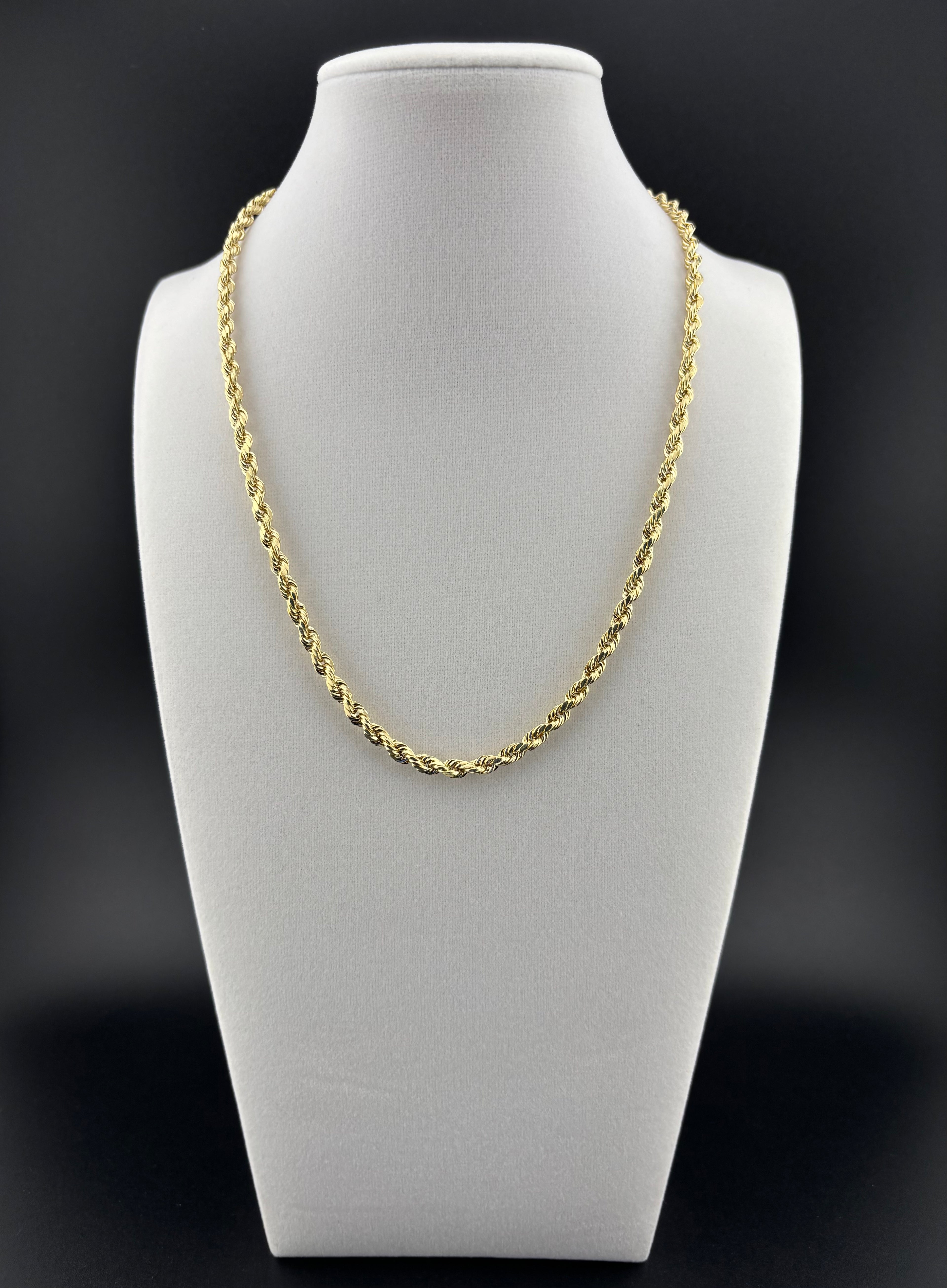 Cadena de Oro 10k estilo Rope Semisolida